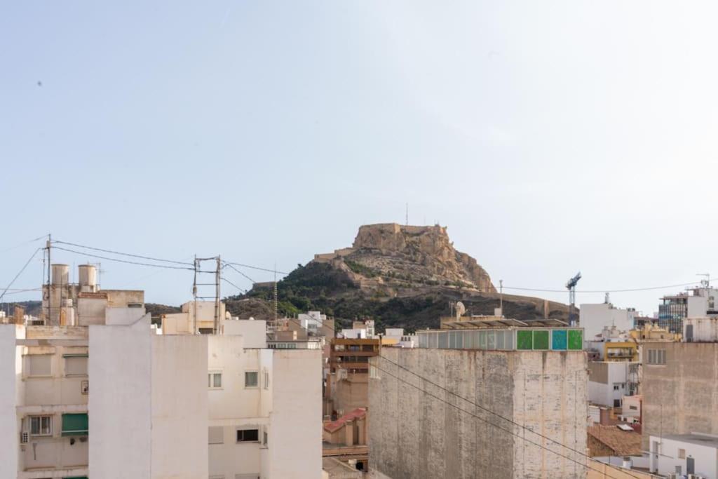 Precioso Atico En Pleno Centro De Alicante Exterior foto
